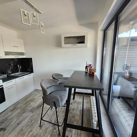 Apartment V&s